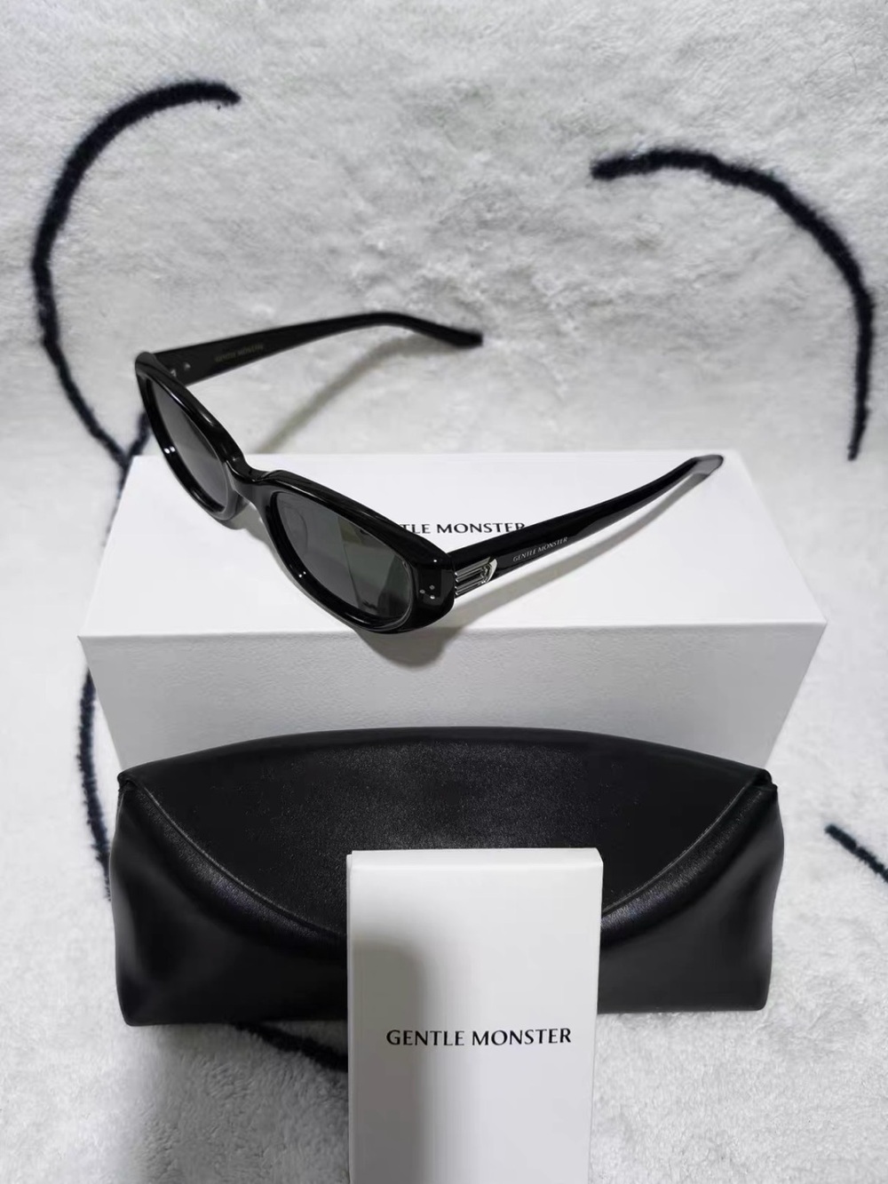 Gentle Monster BONI Sunglasses Black Frame NEW with original box